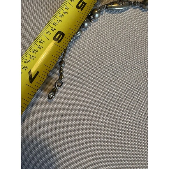 Vintage Silvertone Beaded Bracelet Floral Etched Center Adjustable Lobster Clasp - Picture 4 of 5